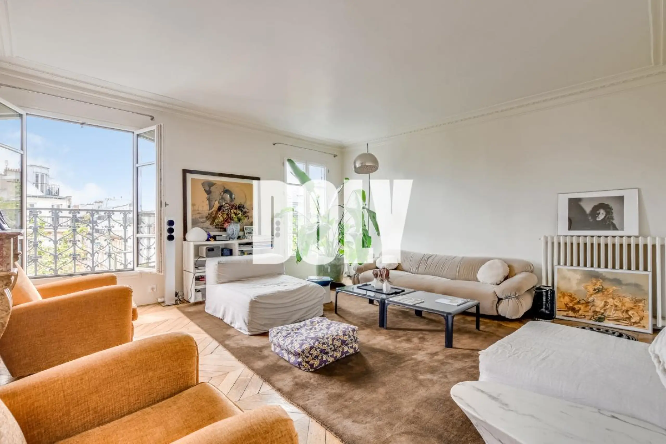 Appartement avec balcon à Paris 10ème — photo 1