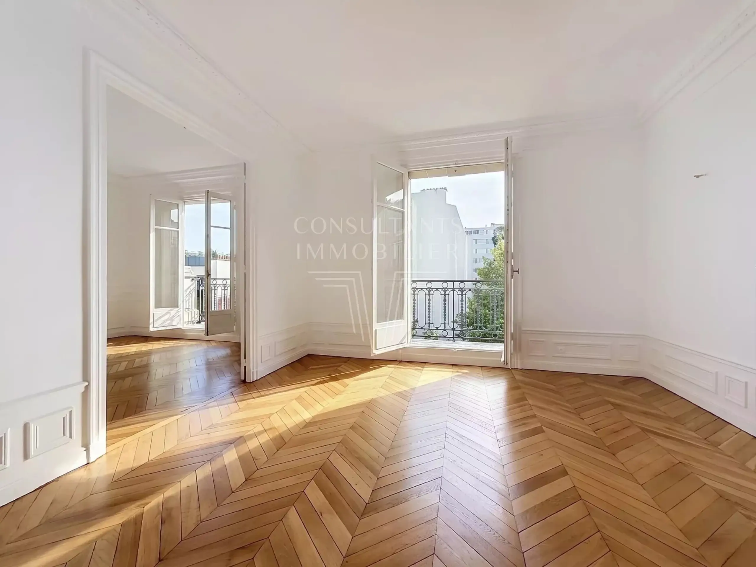 Appartement avec balcon à Paris 16ème — photo 1