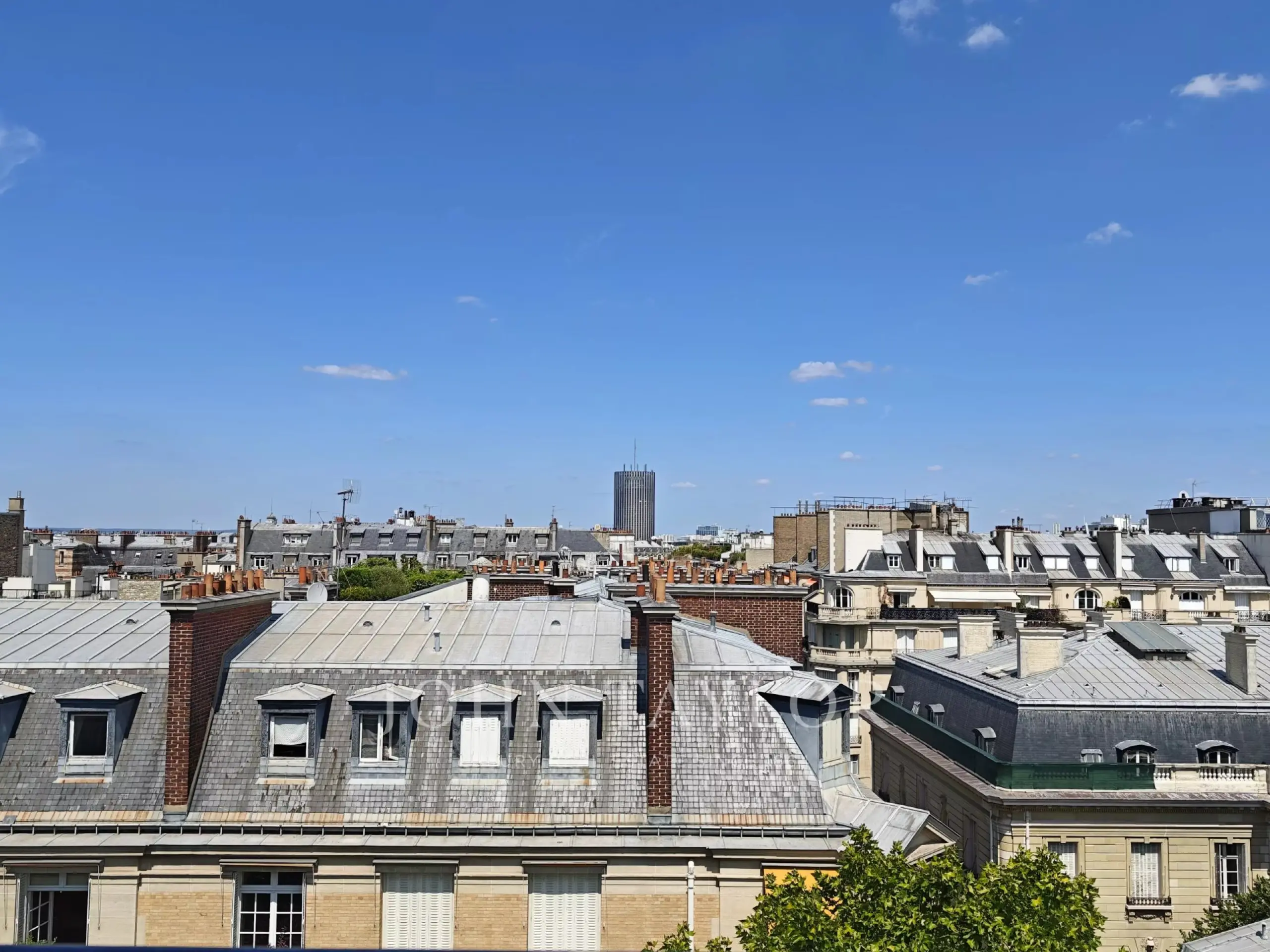 Appartement avec balcon à Paris 16ème — photo 1