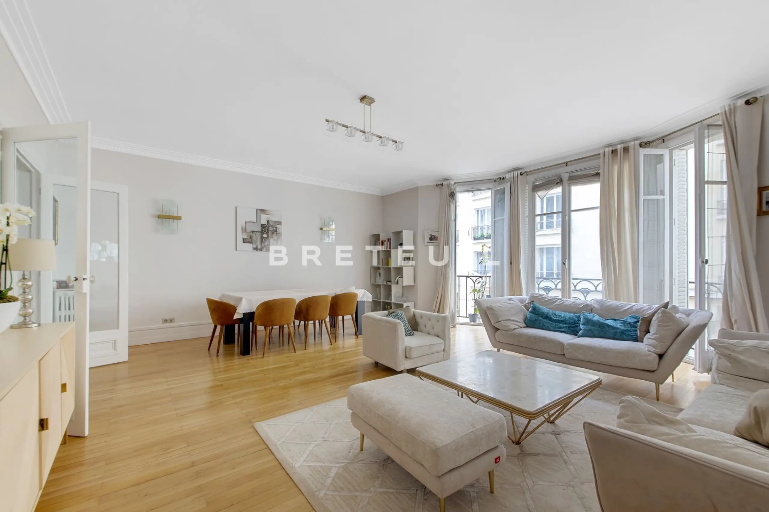 Appartement à Paris 16ème — photo 1